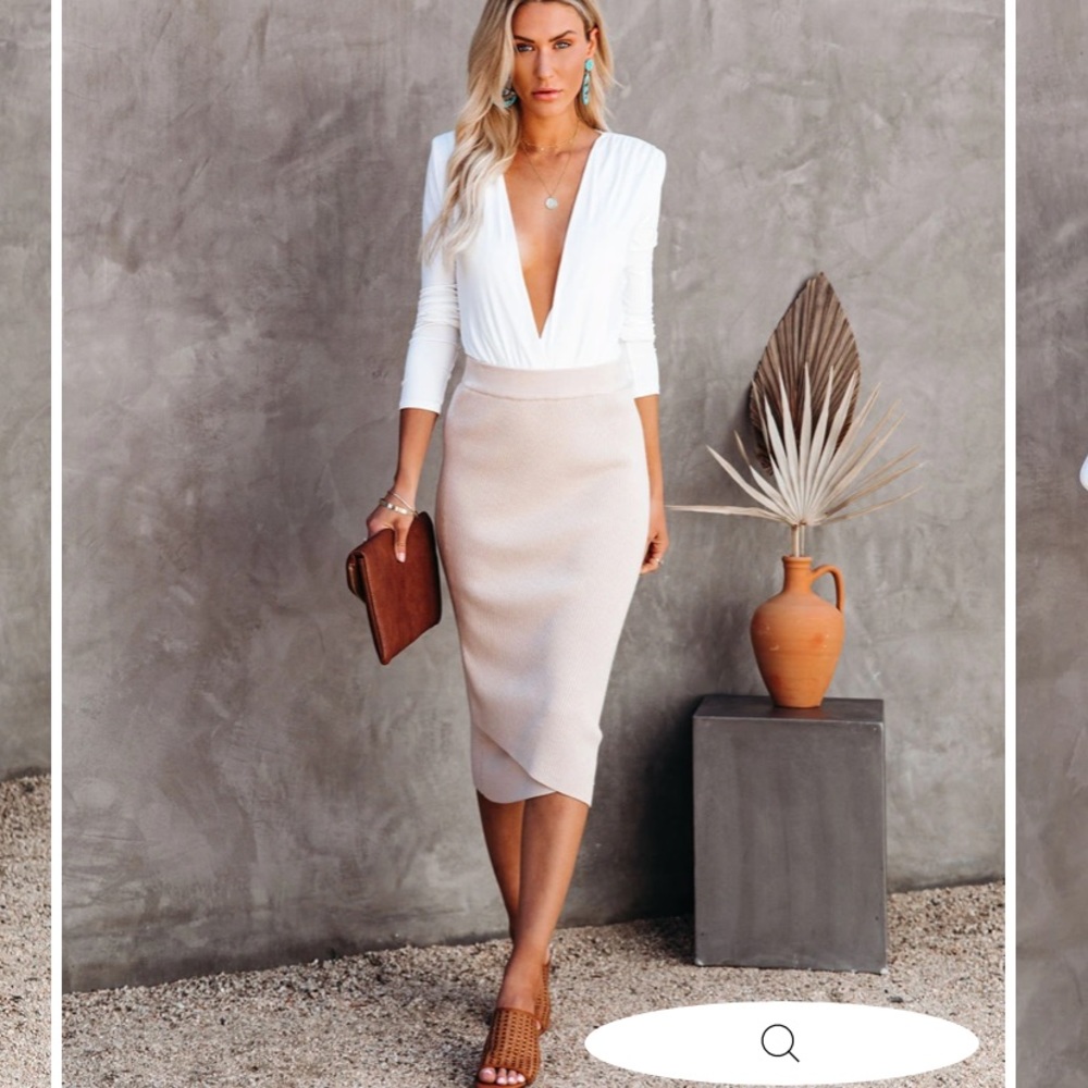 Plunge Long Sleeve Padded Bodysuit - Ivory